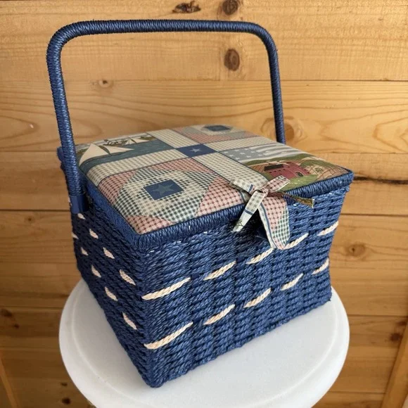 Vtg Woven Sewing Basket Wicker Americana *Flaws* Cottagecore Farmhouse Blue‎ USA
