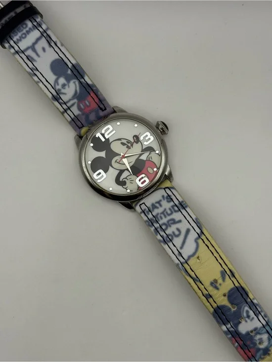 Disney Mickey Mouse MCK958 Cartoons Comic Band Watch (New Battery)