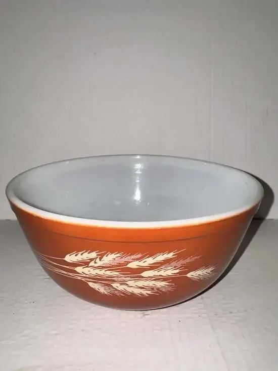 Vintage Pyrex #403 Autumn Harvest Wheat Mixing Bowl 2.5 Qt Rust Orange USA