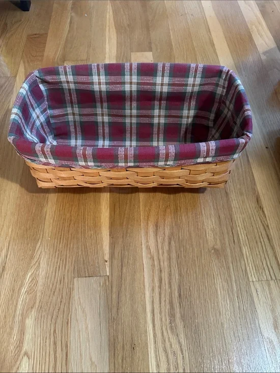 Longaberger vanity basket with Plaid Fabric-Liner from 2000. Good condition