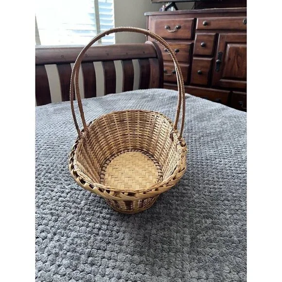 Vintage Wicker 15
