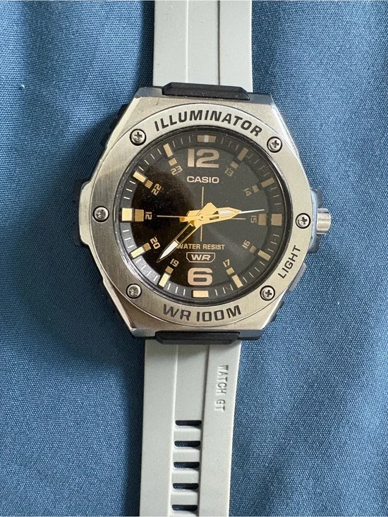 Casio Illuminator Men's Quartz Sport Watch Heavy Duty Metal Bezel Model: MWA100H