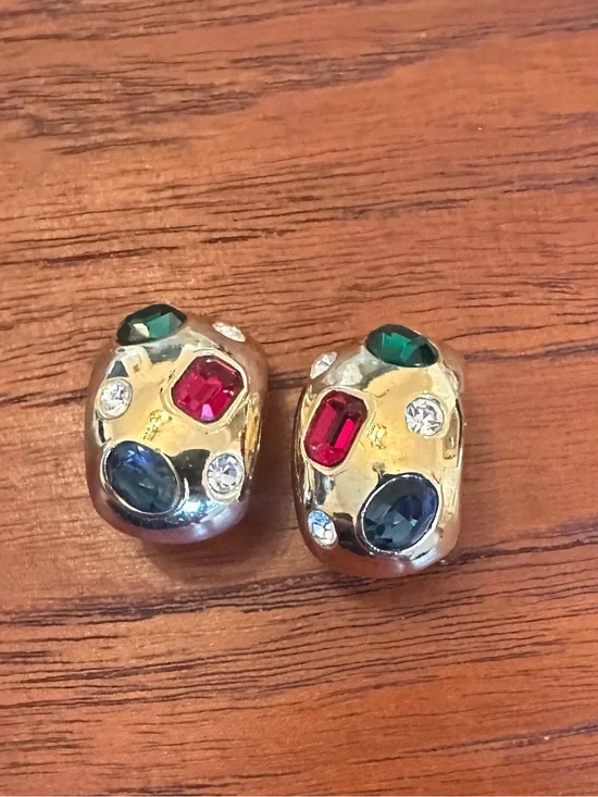 Vintage CINER GRIPOIX PORPHYRY Glass Moghul Jewel Cabochon Clip Earrings