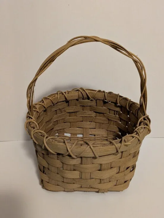 Basket Handwoven Natural 1986 Wicker Basket with Handle Tan