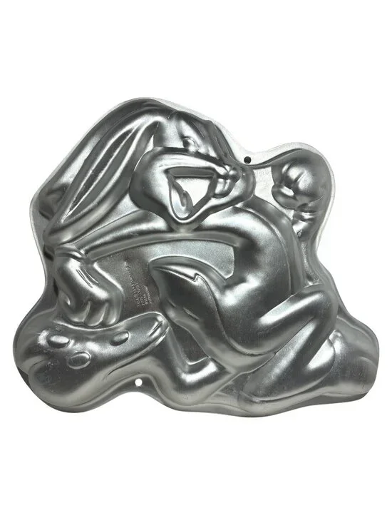 Wilton Bugs Bunny Running Looney Tunes Cake Pan Mold #2105-3200 Aluminum 1996