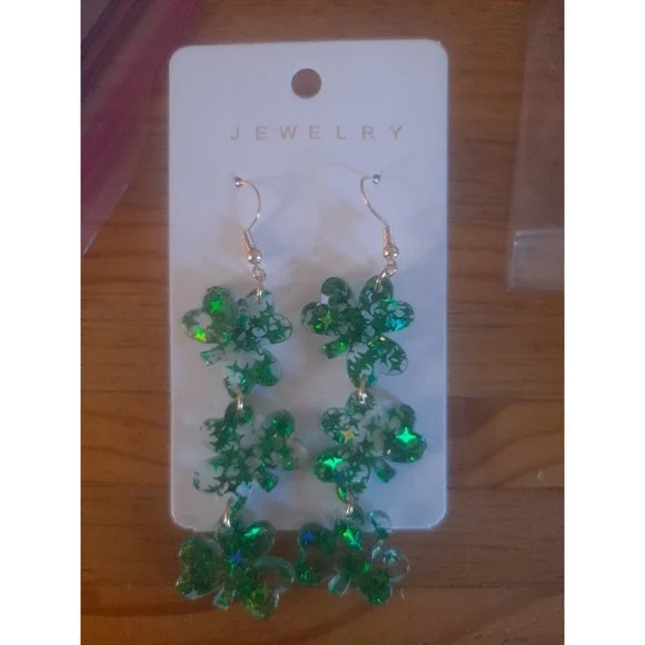 St Patricks Day‎ Dangling Green Clover Glitter Resin Post Earrings