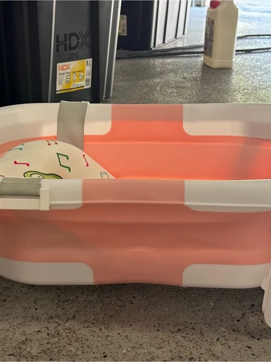 Peach and White Collapsible Bath Tub - Unbranded
