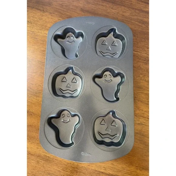 Wilton Halloween Mini Cake Pan Pumpkin Ghost 6 Cavity Non Stick Baking Dessert