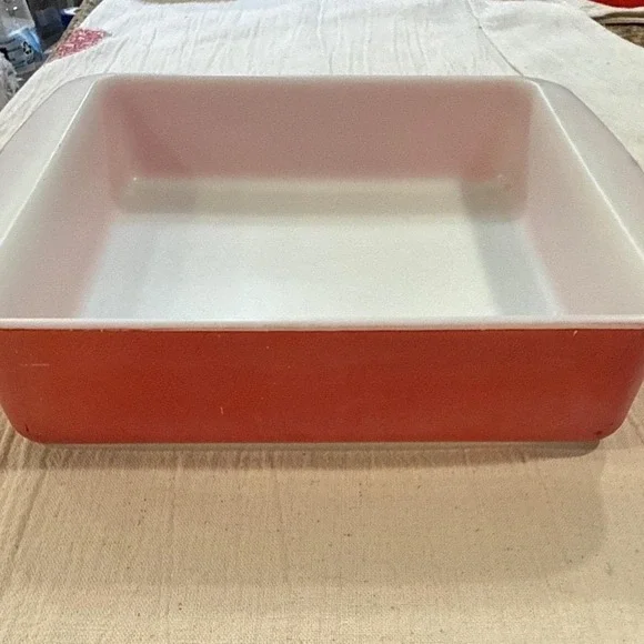 Vintage Pyrex 222 8 Inch Square Cake Dish Coral Pink Flamingo Milk Glass‎ Oven