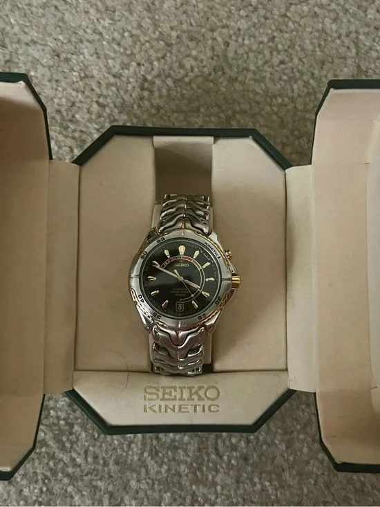 Seiko Two-Tone Black Dial Kinetic Watch