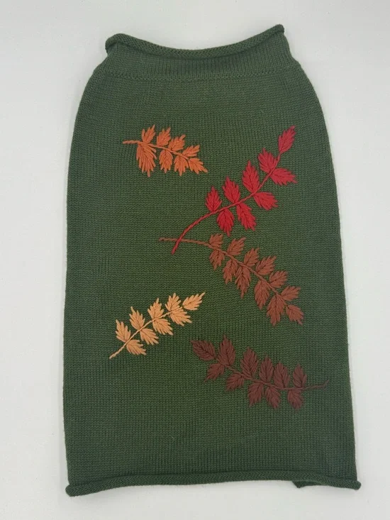 Vntg Woolrich for Target Green Dog Sweater with Autumn Leaf Embroidery Size L
