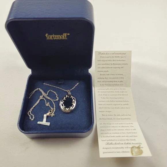 Fortunoff Ballou Heirloom Sterling Silver Oval Floral Locket Necklace Box 22 In
