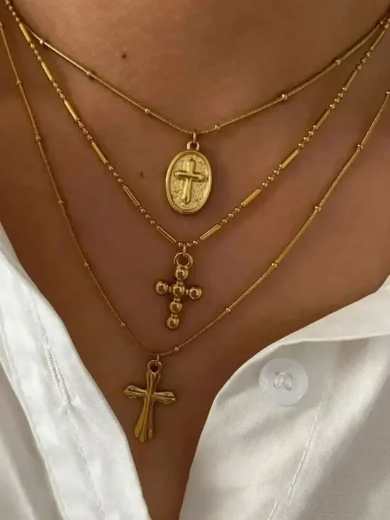 Gold Cross Necklace M1884