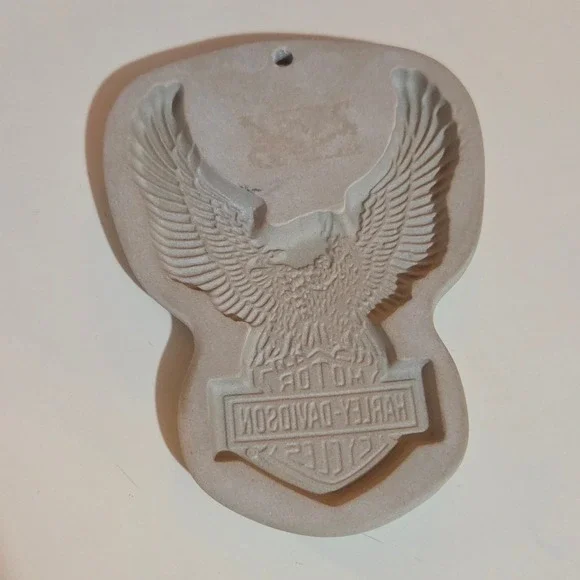 Vintage 1992 Harley Davidson Eagle Bar & Shield Stoneware Cookie Mold USA Made