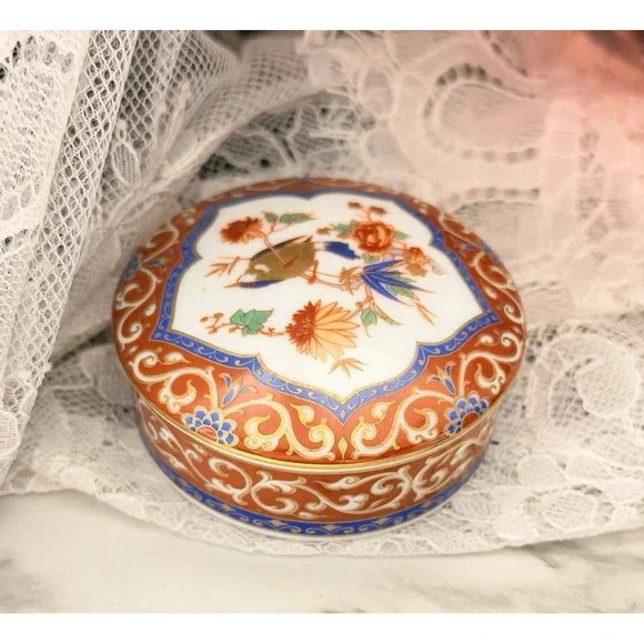 KAISER GERMANY ROUND TRINKET, RING HOLDER, FLOWERS, 2 1/4