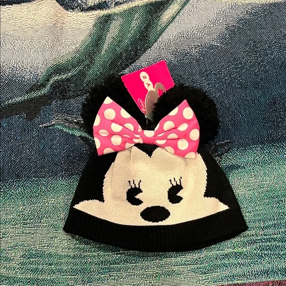 Disney MXYZ Minnie Mouse Winter Beanie Hat