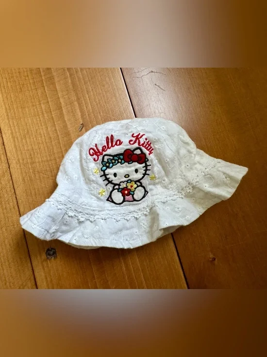 Hello Kitty White Eyelet Embroidered Bucket Sun Hat