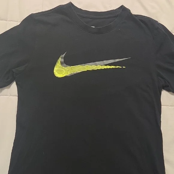 Nike Men's Black Tee with Vibrant Yellow Swoosh Small Size [1831]