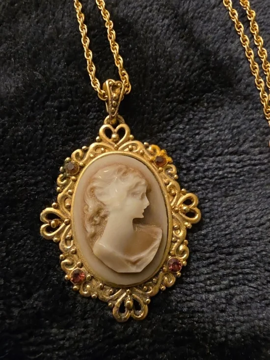 Gold and Cream Cameo Pendant Necklace