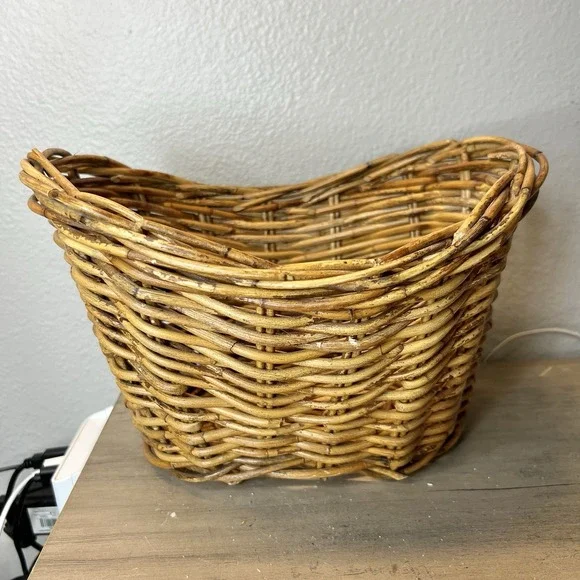 Vintage‎ Woven Wicker Oval Basket 7x10x8 Rustic Storage Planter Boho Decor