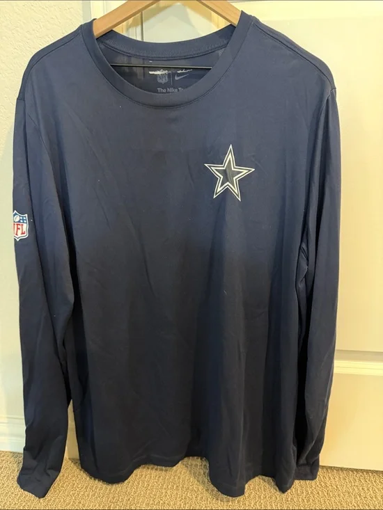 Nike Men’s Navy Dallas Cowboys Long-Sleeve Tee