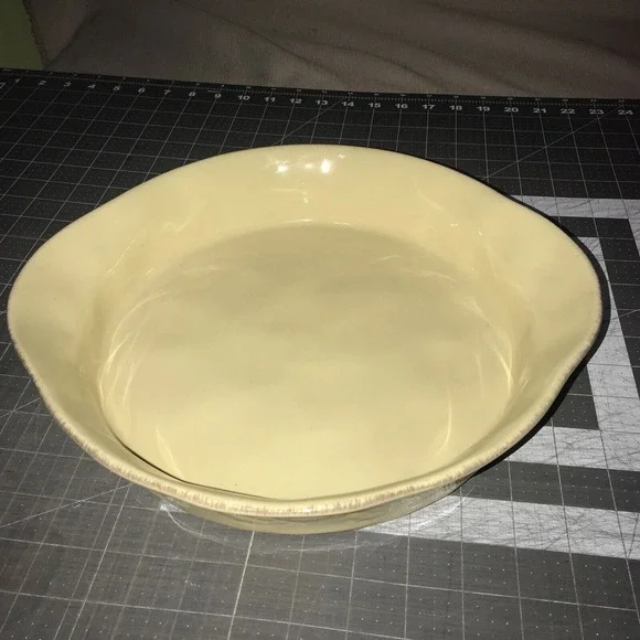 Rachael Ray Cucina Stoneware Casserole Dish 3‎ QT Beige Tall