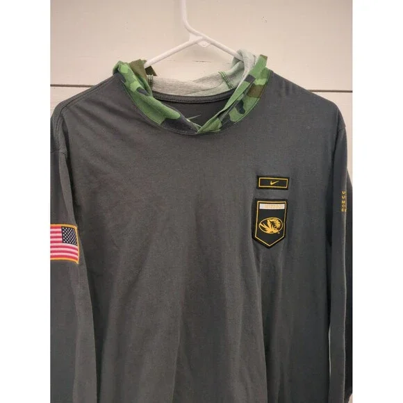 Nike Mizzou gray camo hooded long sleeve t-shirt, Missouri men's large college
