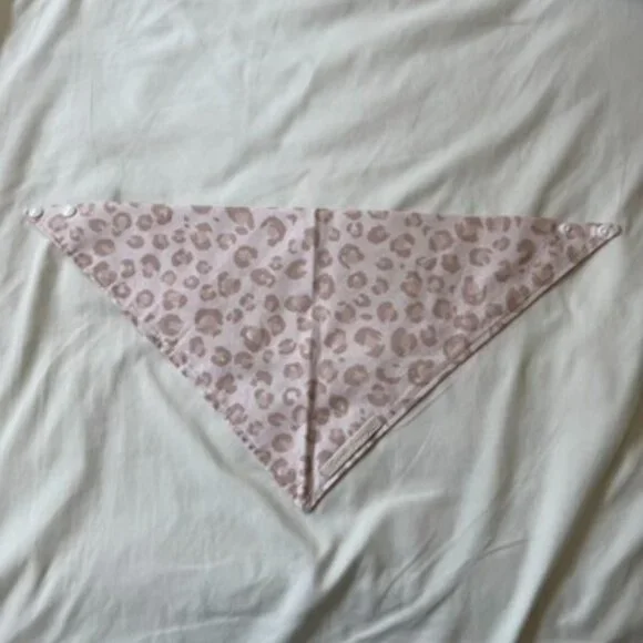 NWT, Canoodle Leopard Pattern Dog Bandana, Pink, Size L