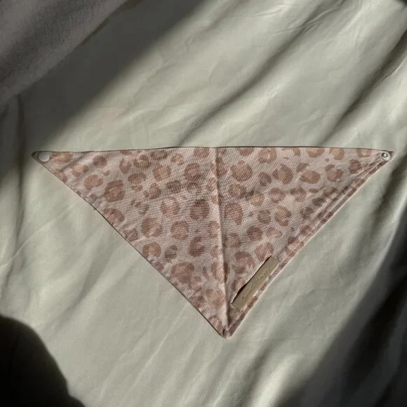 EUC, Canoodle Leopard Pattern Dog Bandana, Pink, Size M