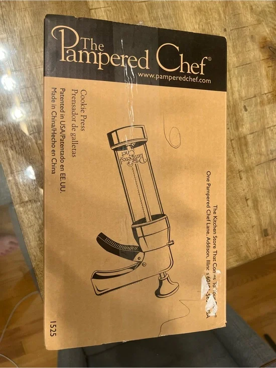The Pampered Chef Cookie Press - Brown/Tan Packaging
