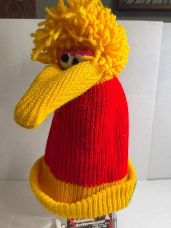 SESAME STREET Beanie Yellow BIG BIRD WINTER BEANIE Youth Vintage GUC Red Yellow