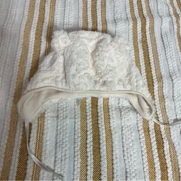 H&M Kids Cream Fleece‎ Hat Size 9-12M