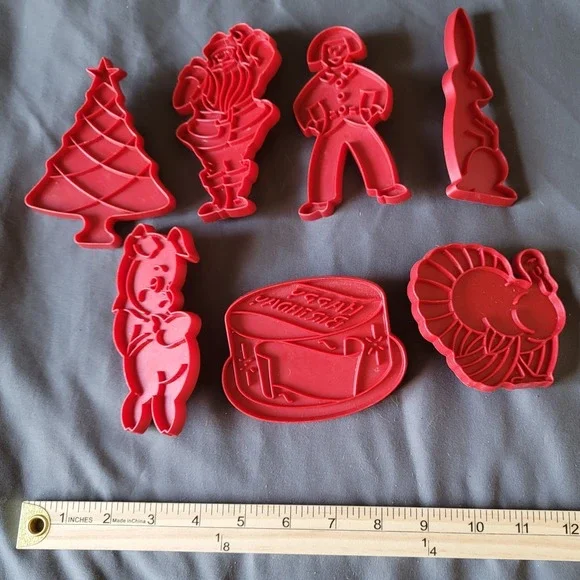 Vintage Tupperware Set of 8‎ Plastic Cookie Cutters 1970s Assorted Holidays