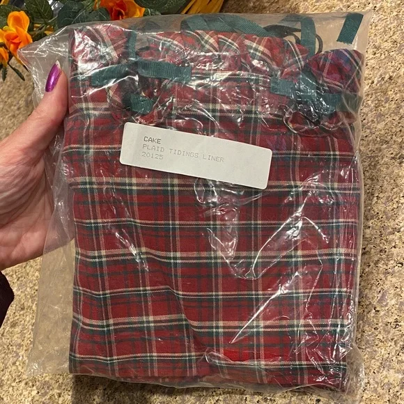 Longaberger Cake Plaid Tidings Fabric Basket Liner 20125 Ribbon (Liner Only)