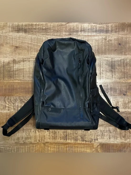 WANDRD Duo Daypack Backpack 20L Camera Bag