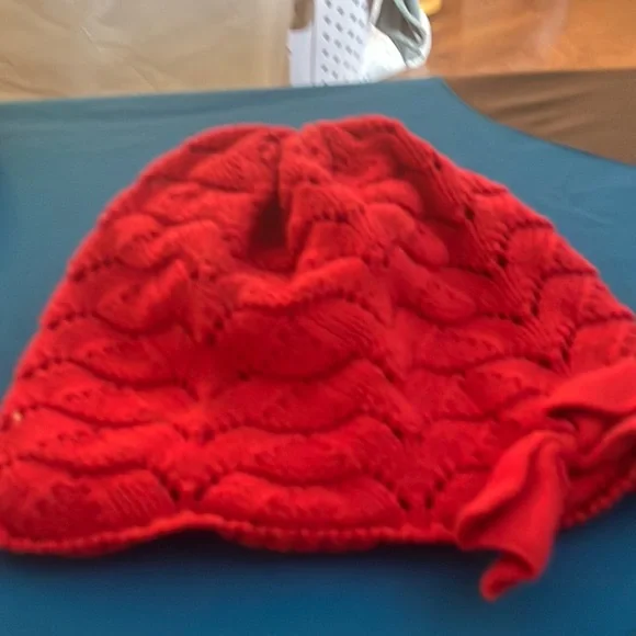 FINAL MARKDOWN Children lined Red Knit Beanie with Bow