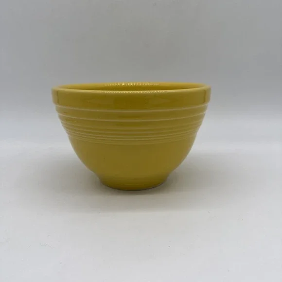 Vintage Fiestaware Yellow Nesting Mixing Bowl Fiesta w/ Rings ~6
