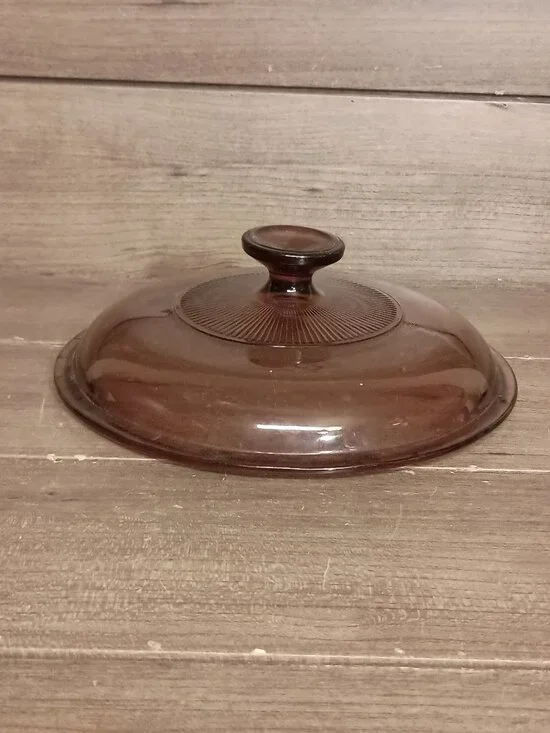 Vintage Pyrex V-2.5-C Cranberry 8.5