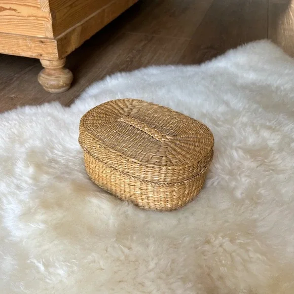 Vintage Lidded‎ Basket