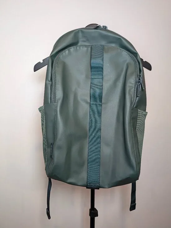 AWAY Active Backpack 26L - Color Forest Green EUC