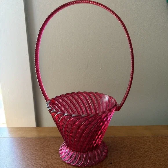 Vintage Regaline Pink Plastic Basket with Handle Mid‎ Century 10.5 inch USA #416