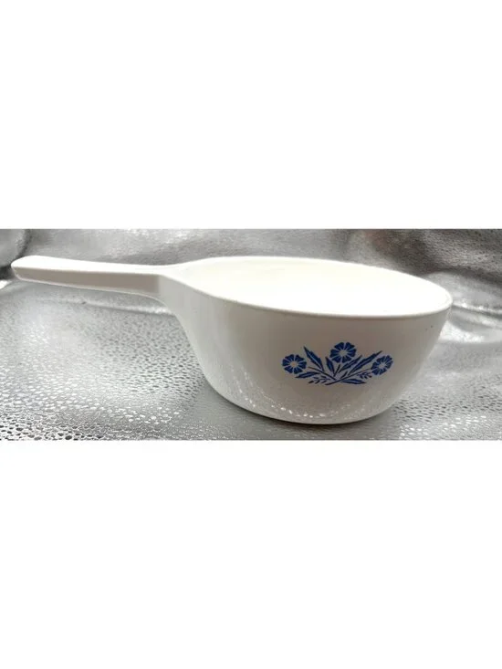 Vintage Corningware Pyrex Cornflower Blue P-82-B Menu-Ette 1.5 Pint Saucepan