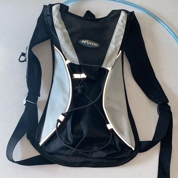 Hydration Backpack Hydration Pack‎ with 2L Water Bladder, Lightweight Insulation