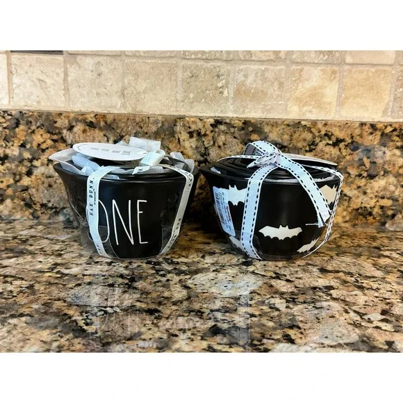 Rae Dunn Black & Black‎ Bat Measuring Cups