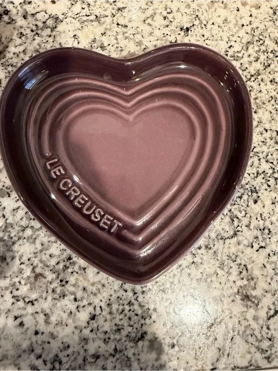 Le Creuset Heart Spoon Rest FIG