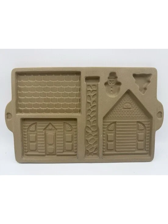 Pampered Chef Stoneware Gingerbread House Mold With Tree And Snowman 1992 Ed.