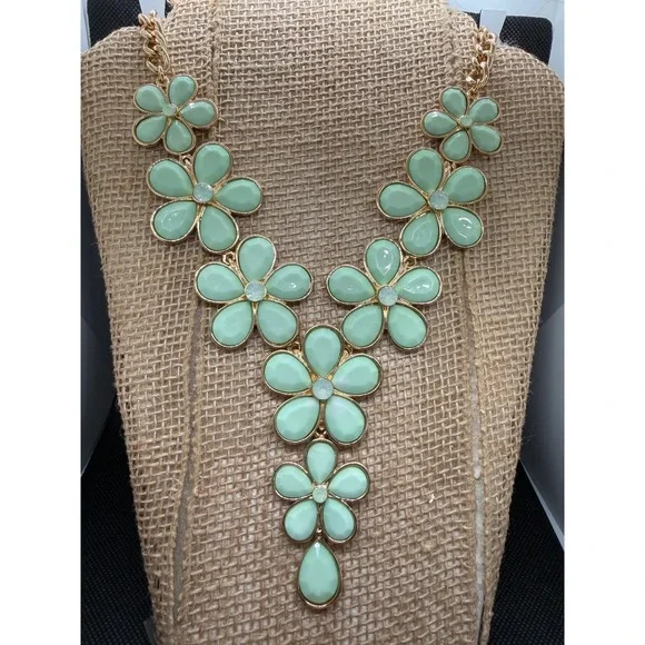 Charming Charlie Mint Green Floral Bib Statement Necklace Gold Tone Teardrop