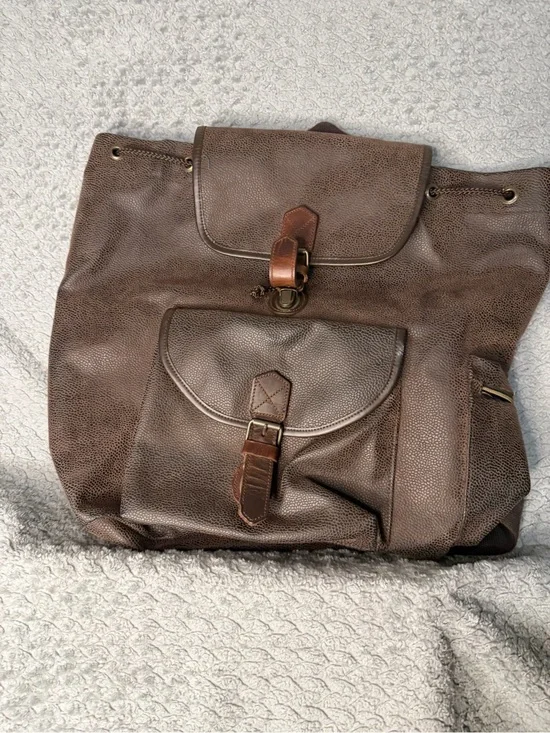 GH Bass Co. Men's Brown Leather Backpack - Classic Everyday Carry