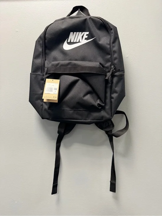 Nike Heritage Backpack Black White Logo NWT DC4244-010 25L