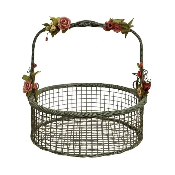 Vintage Shabby Chic Wire Basket Floral Handle Rustic Metal Cottagecore Décor‎